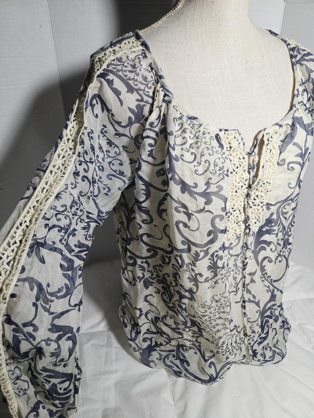 M&G Italian Summer Blouse Blue Silk Viscose Sheer Sz M Coastal Relaxed Embroider